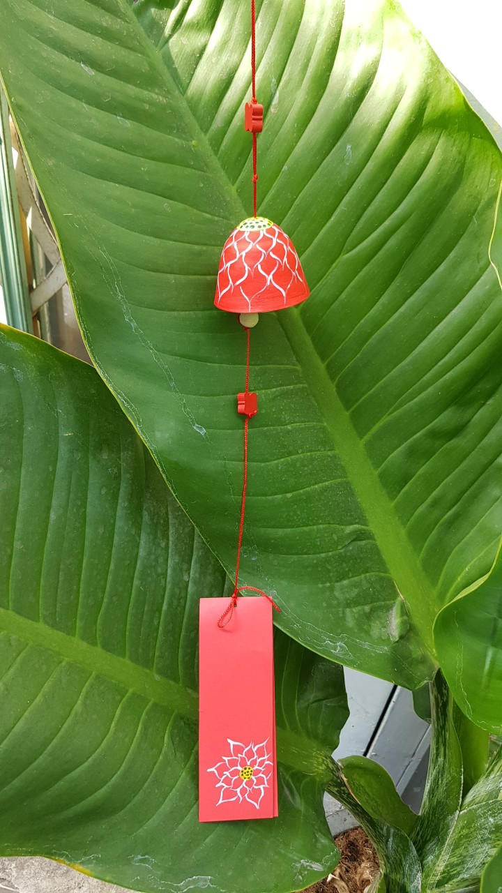 Chuông gió, chuông gốm Bát Tràng, hàng handmade với họa tiết mộc mạc, dễ thương một món quà ý nghĩa, độc đáo dành tặng người thân, bạn bè, đối tác, đặc biệt là dành tặng cho bạn bè quốc tế. Giao từ HCM