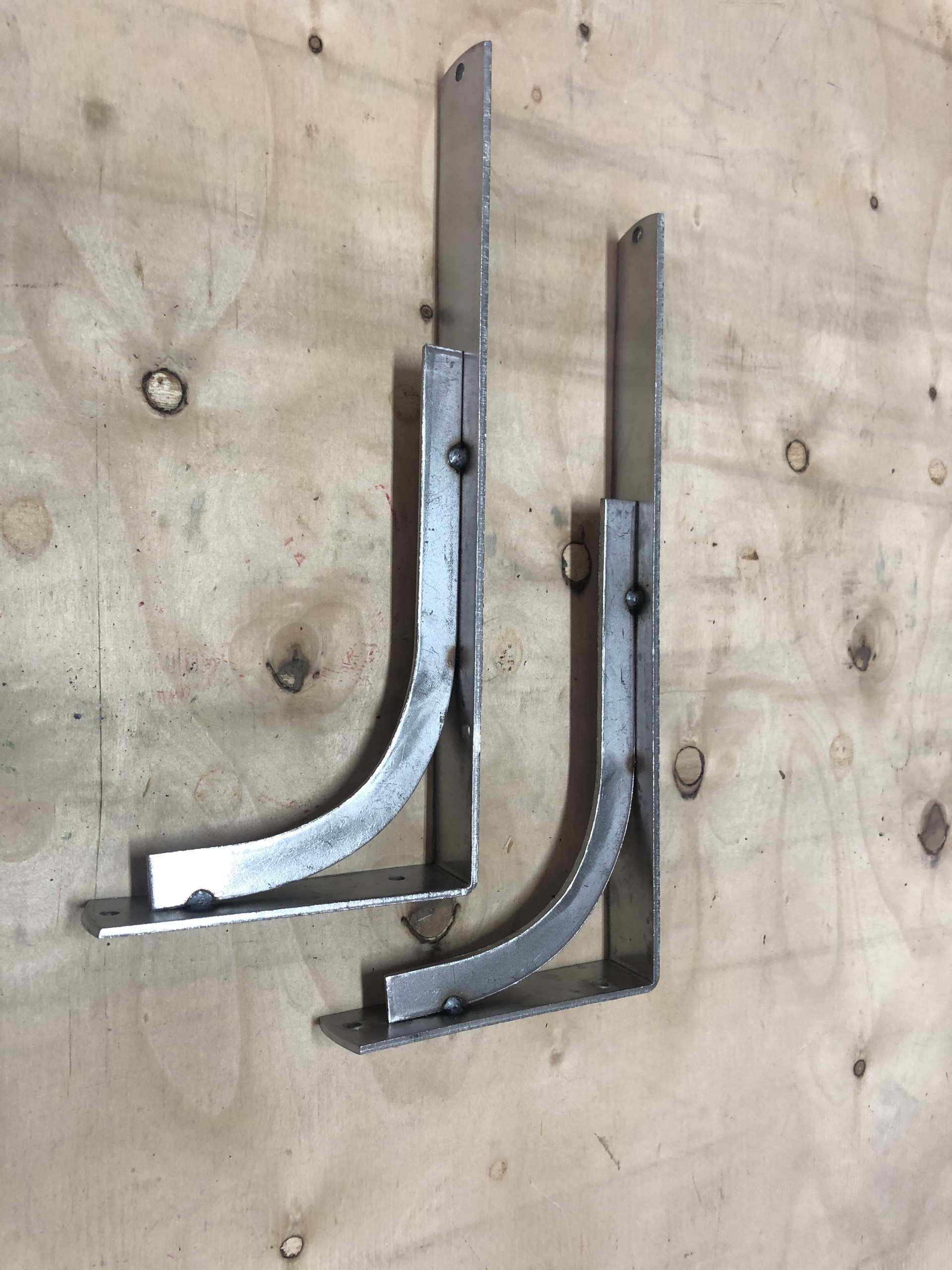 Ke góc vuông chữ L thép 40 x 15 x 3 cm