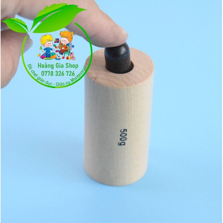 Phân biệt áp lực bằng tay Montessori