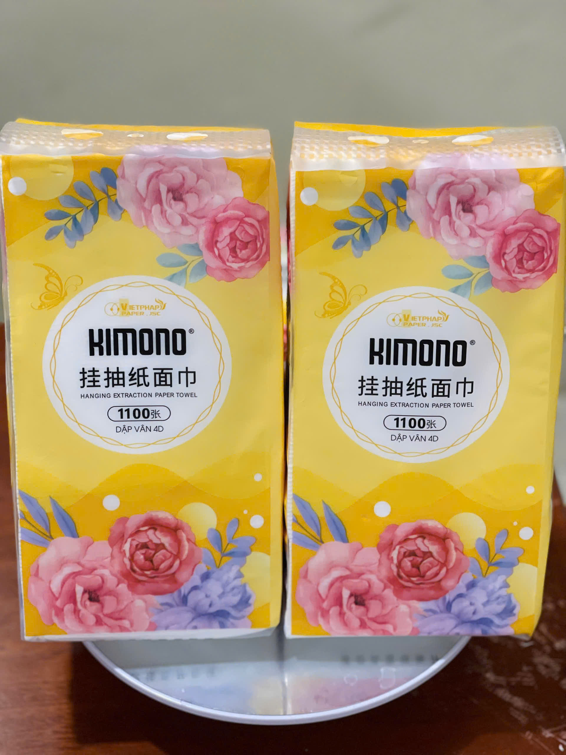 COMBO 10 bịch giấy treo tường đa năng KIMONO hoa VÀNG 4 lớp dạng rút 1100 tờ tặng kèm 2 móc treo đôi