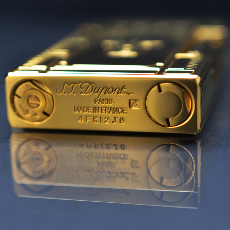 Vỏ Hột Quẹt Bật Lửa Upon Gas Đá D106V Họa Tiết Hoàng Gia Đẹp Độc Lạ - Dùng Gas Đá Cao Cấp