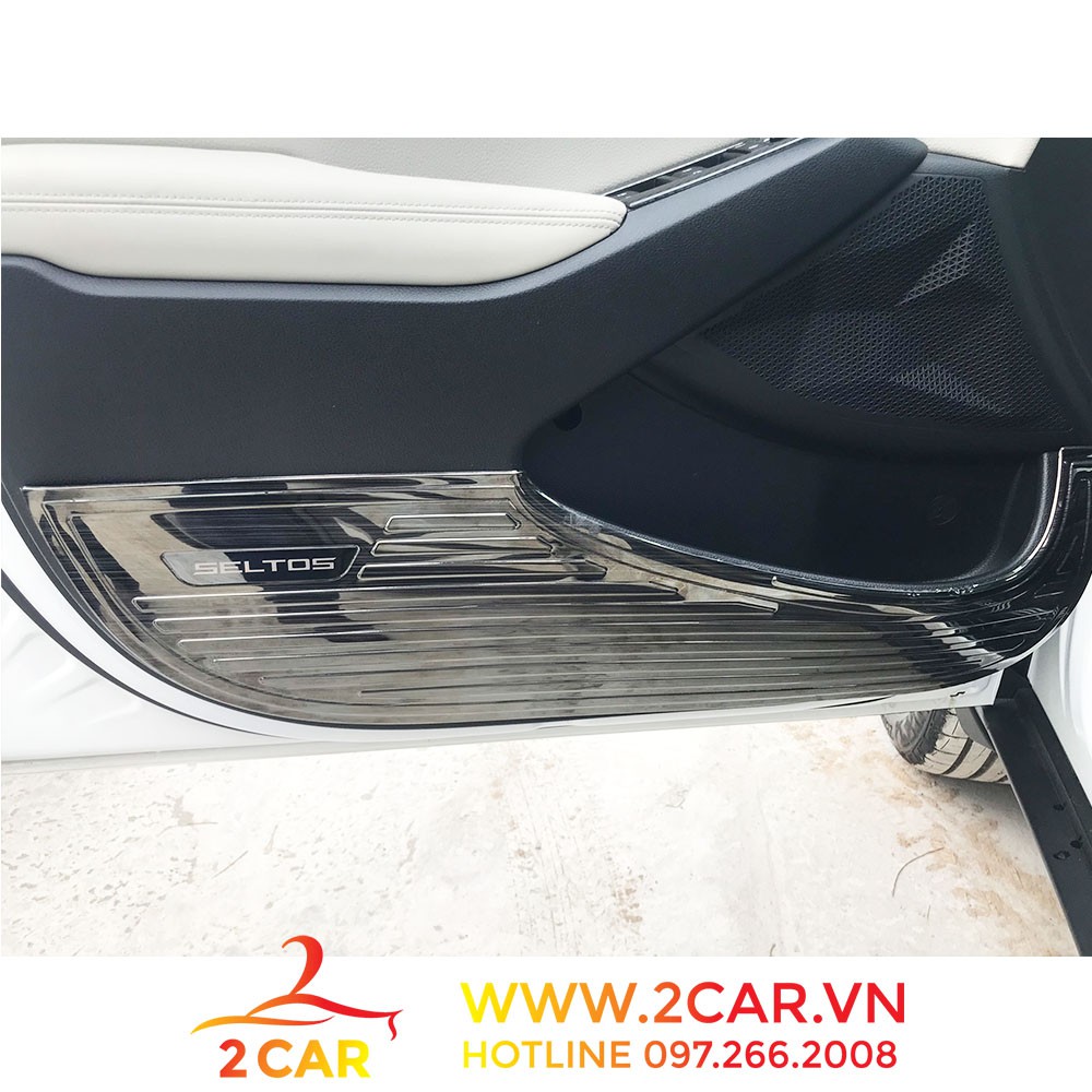 Ốp Tapli Cánh Cửa Xe Kia SELTOS 2020- 2021- 2022, chất liệu TiTan Cao Cấp chống xước tapli