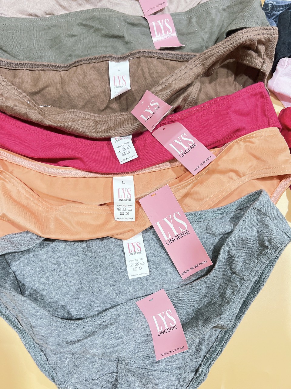 COMBO 5 QUẦN LÓT NỮ COTTON / THUN LẠNH HỌA TIẾT LYS (HÀNG XƯỞNG THANH LÝ)