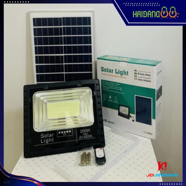 Đèn pha led năng lượng mặt trời 200w chính hãng JINDIAN JD-8200L Chip Led SMD ,Khung Nhôm