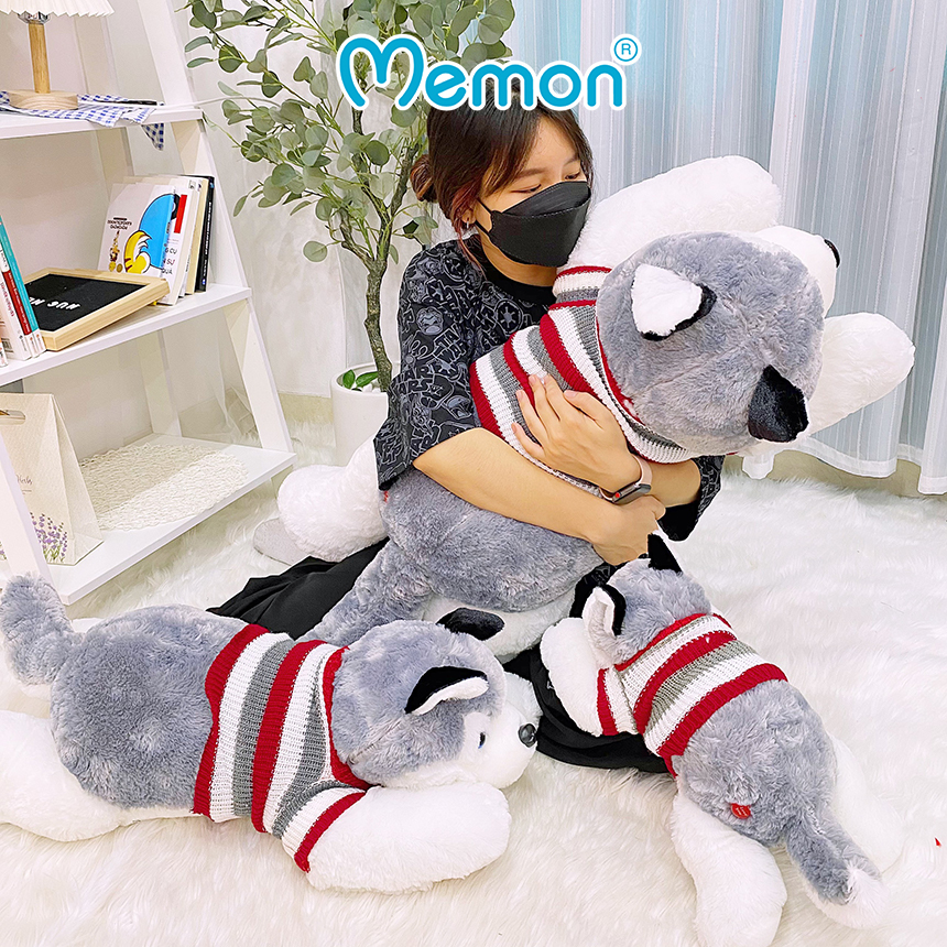 Gấu bông Chó Husky Áo Len cao cấp - Hàng chính hãng Memon - Đồ chơi thú nhồi bông Chó Husky Áo Len, Bông Gòn PP 3D trắng tinh khiết, đàn hồi đa chiều, bền đẹp, an toàn cho người sử dụng