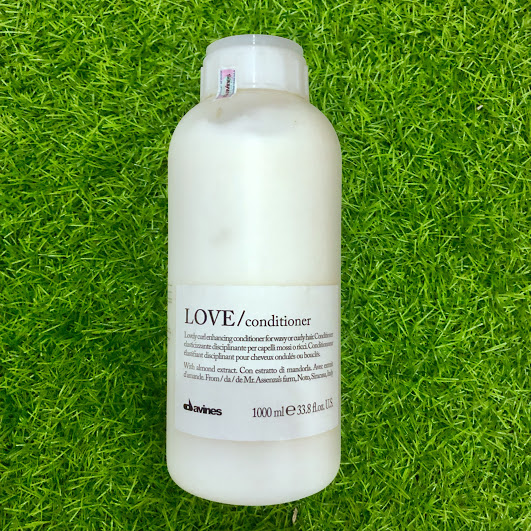 Dầu xả cho tóc uốn xoăn Davines Love Curl Conditioner 1000ml