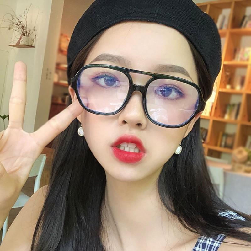 Kính mắt cho nữ thiết kế phong cách Hàn Quốc