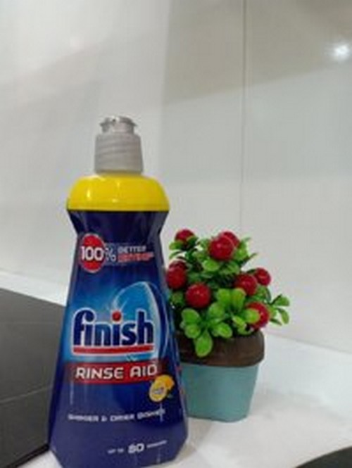 Nước làm bóng và Hỗ Trợ Sấy khô chén, đĩa Finish chai 400ml