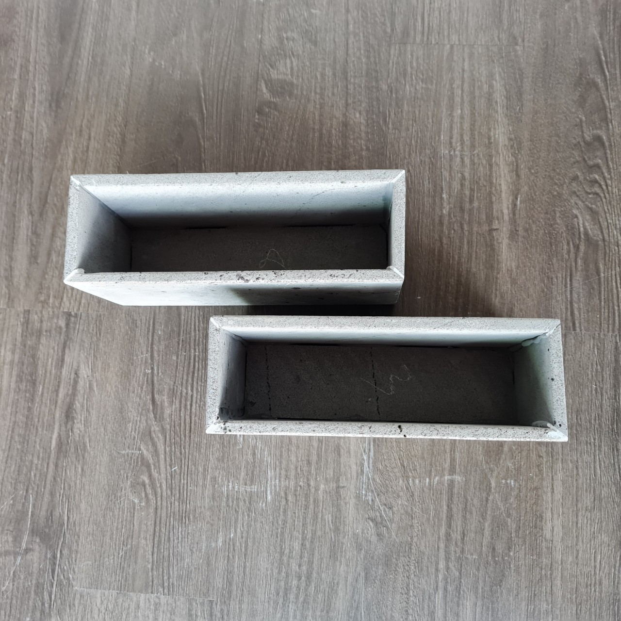 Chậu trồng hoa đá ong xám tự nhiên - hình chữ nhật dài 30cmxR10xC15cm - trồng cây cảnh treo ban công giếng trời – trồng cây ốp tường hoặc treo tường để bàn độc đáo
