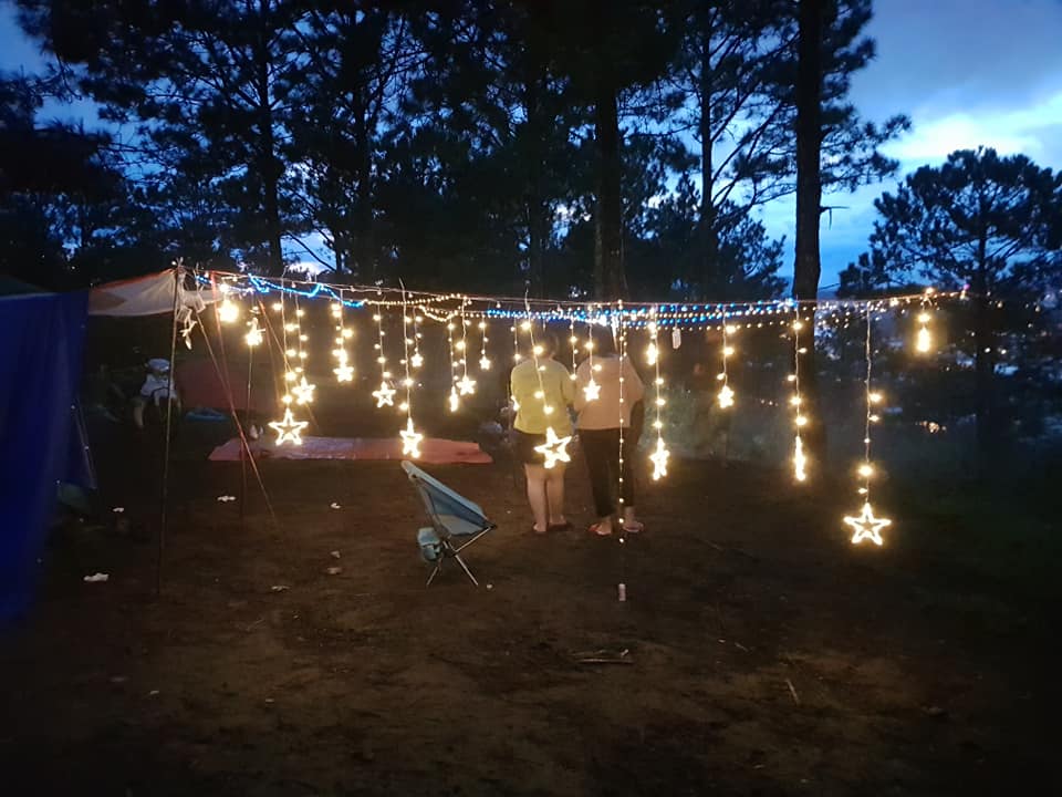 Đèn led Đèn Rèm Ngôi Sao 4m x 138 xài pin tiểu với USB sạc dự phòng chiếu sáng-trang trí lều trại,nơi không có điện