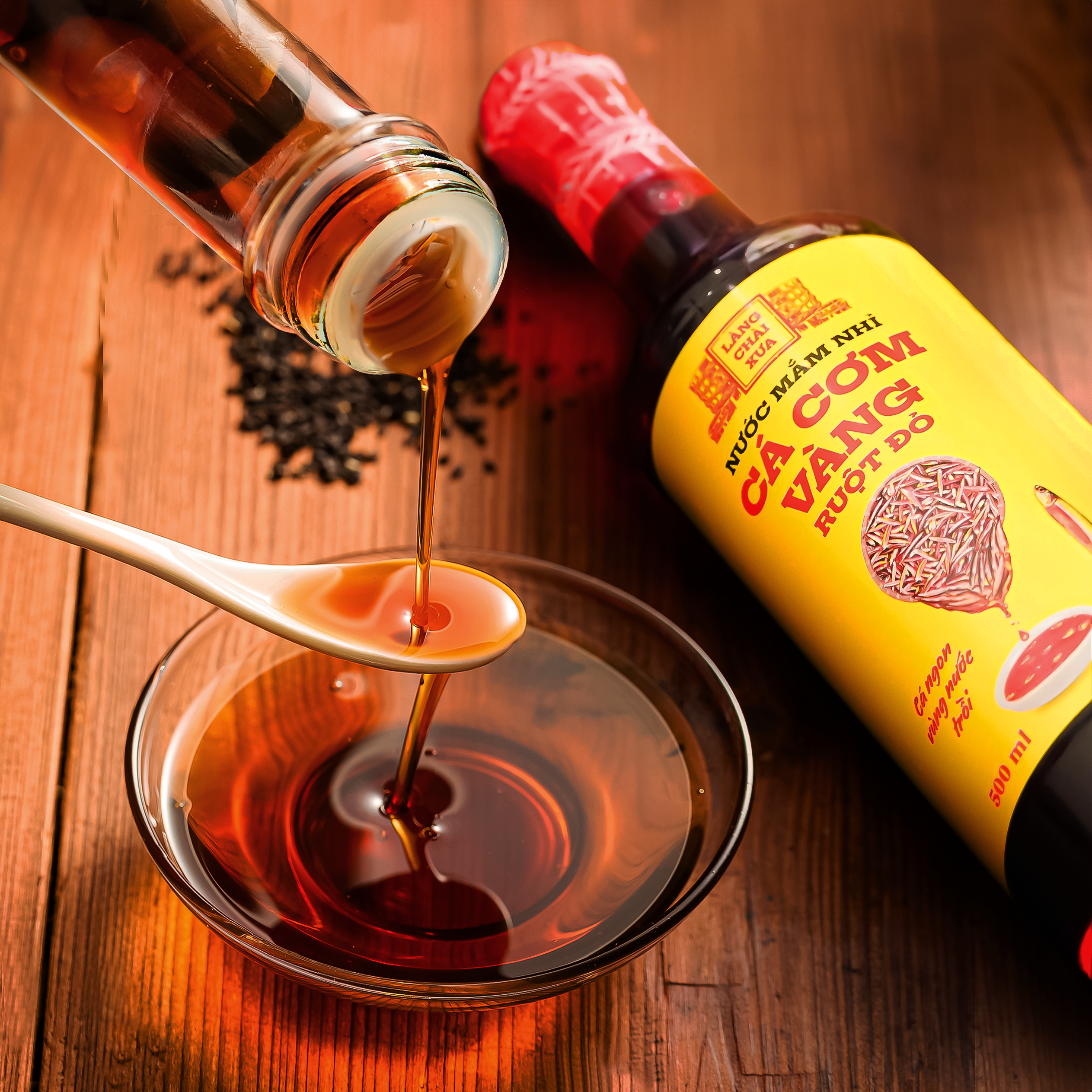 [KF] Thùng 6 chai Nước mắm nhỉ cá cơm ruột đỏ Làng Chài Xưa 500ml cá cơm vàng ngon vùng nước trồi 300 năm truyền thống chai thủy tinh