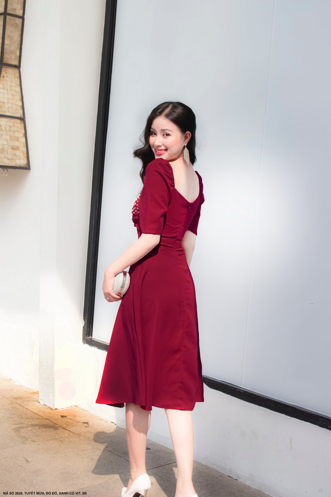 ĐẦM XÒE DẠO PHỐ NGỰC KẾT NGỌC TRAI