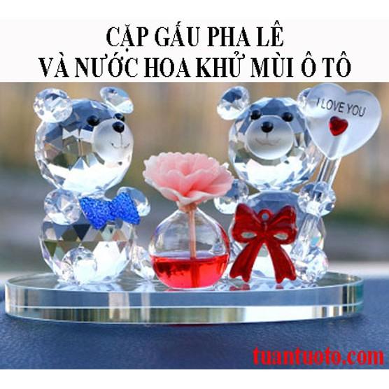 Cặp gấu pha lê và nước hoa xe ô tô