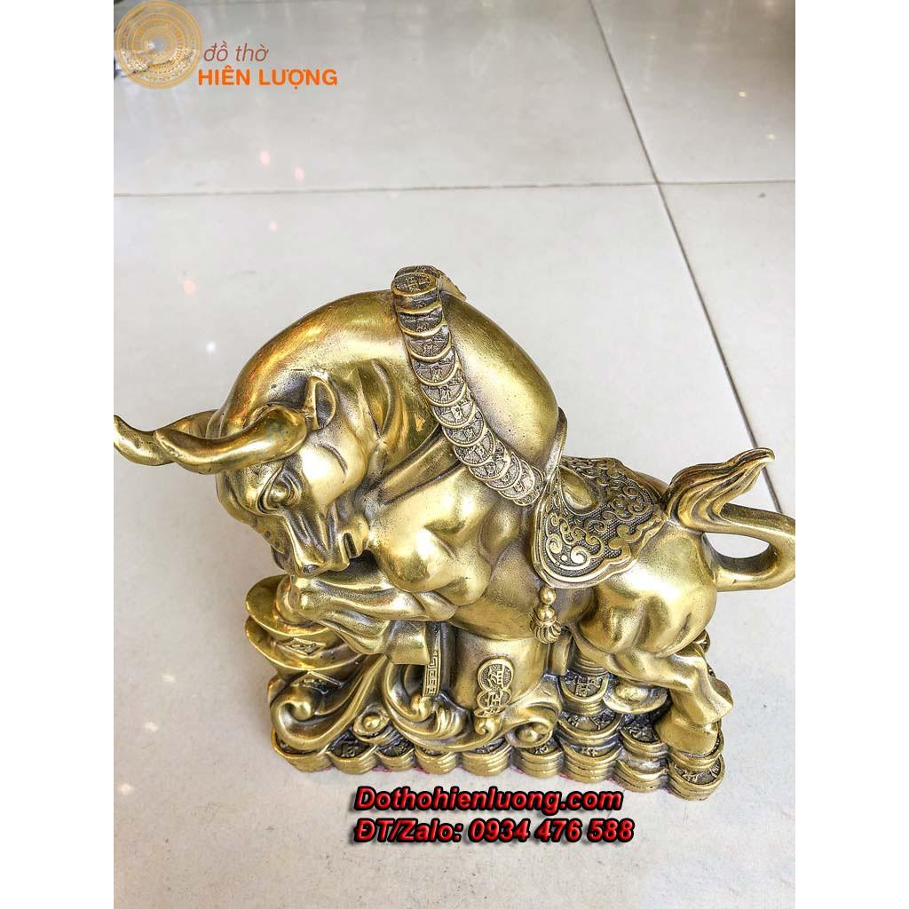 Linh Vật Trâu Đứng Hũ Tiền Và Quan Tiền Bằng Đồng Vàng