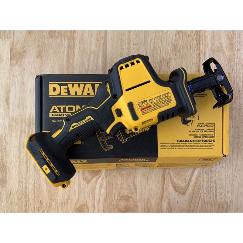 Máy cưa kiếm dùng pin 18V/20Vmax Dewalt DCS369B