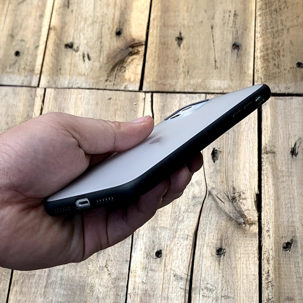 Ốp lưng viền dẻo đen cao cấp dành cho iPhone 11 - Hàng chính hãng