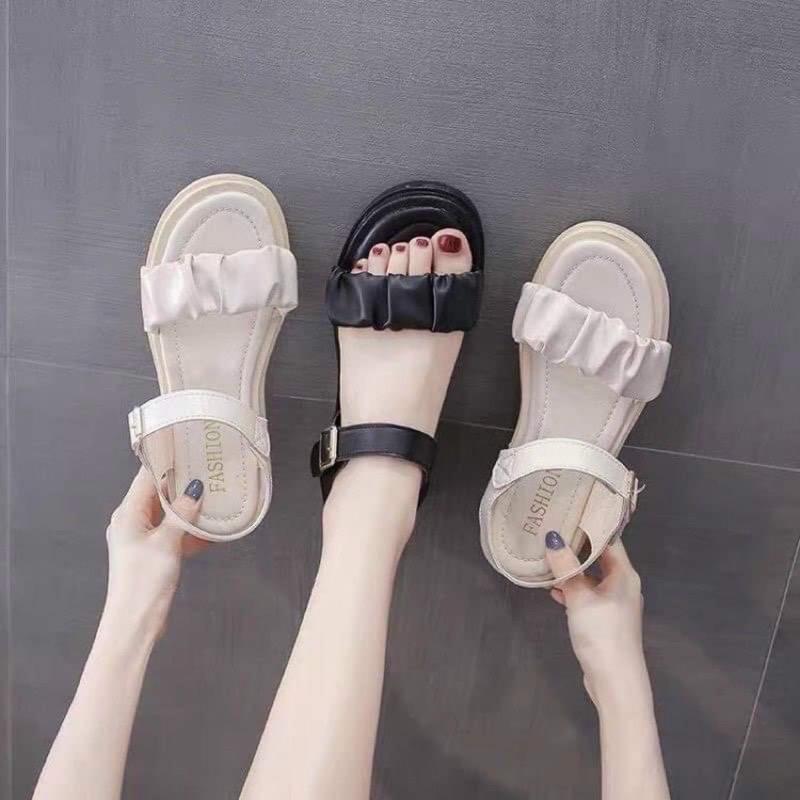 Giày sandal học sinh xuồng nữ đế bánh mì nhiều kiểu xinh XHS