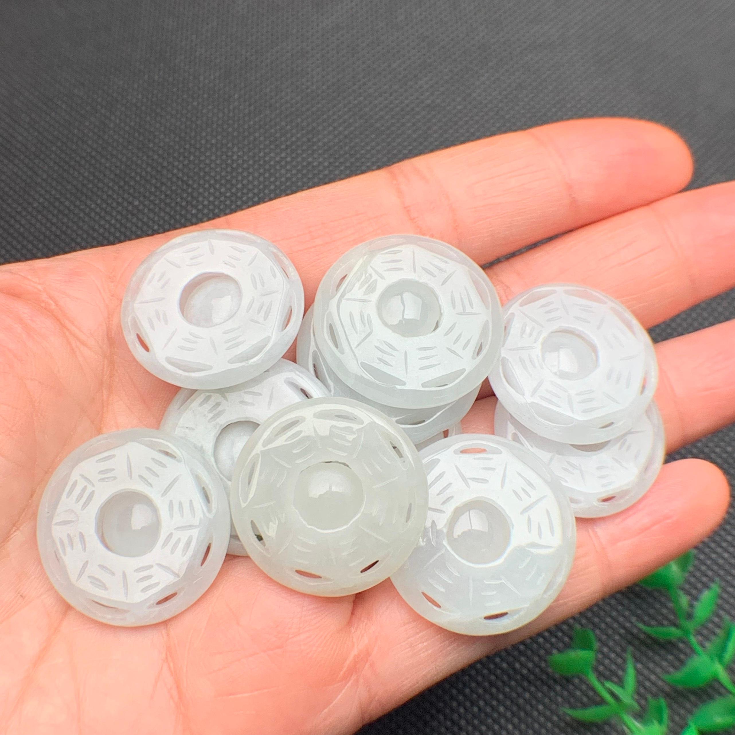 Bát quái ngọc phỉ thúy tự nhiên Jadeite A