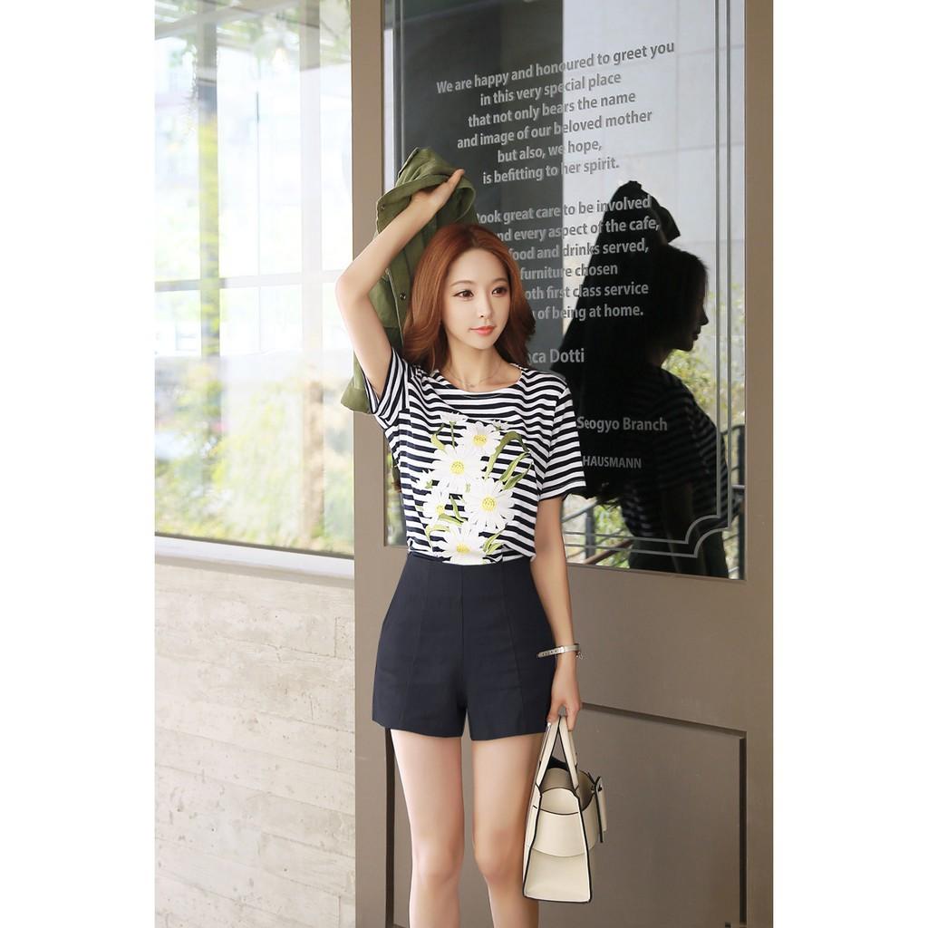Áo Thun Thêu Hoa Cúc Nổi Bật - QA0063