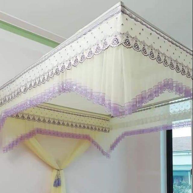 Màn ren lạnh vàng cả khung