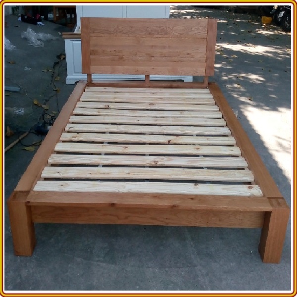 Giường ngủ Tundo  gỗ sồi mặt gỗ 210 x 157 x 100cm