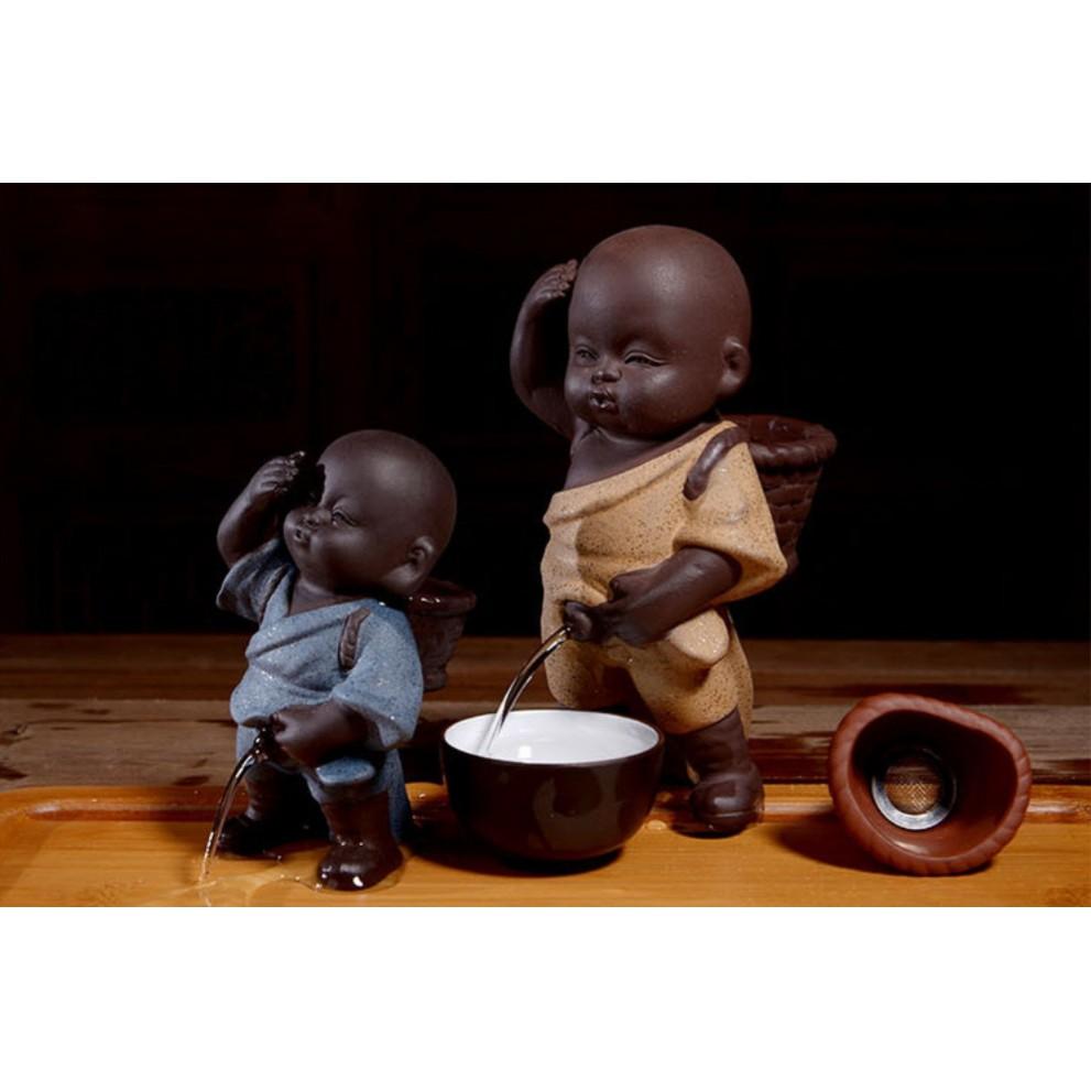 TƯỢNG CHÚ TIỂU ĐỨNG TÈ BÀN TRÀ- TƯỢNG TRANG TRÍ NGỘ NGHĨNH