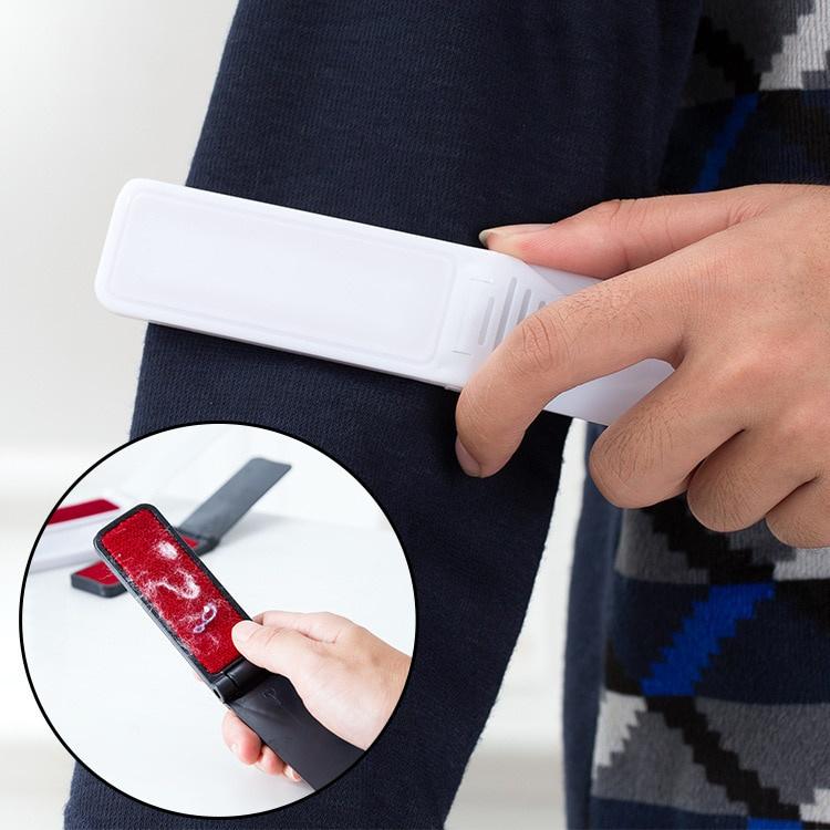 1 Pcs Plastic Fluff Fabric Clothes Dust Brush Pet Hair Remover Dry Clean Swivel Wheel Clothes Dust Brush Easy To Carry