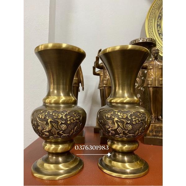 Lọ hoa bông cúc bằng đồng vàng giả cổ cao 25cm.