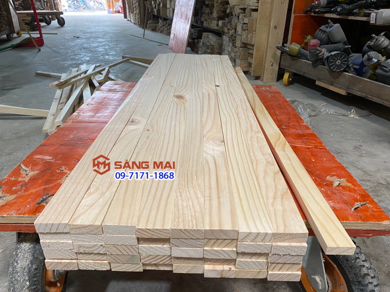 Thanh gỗ thông 4,5cm x 1,5cm x dài 120cm + láng mịn 4 mặt