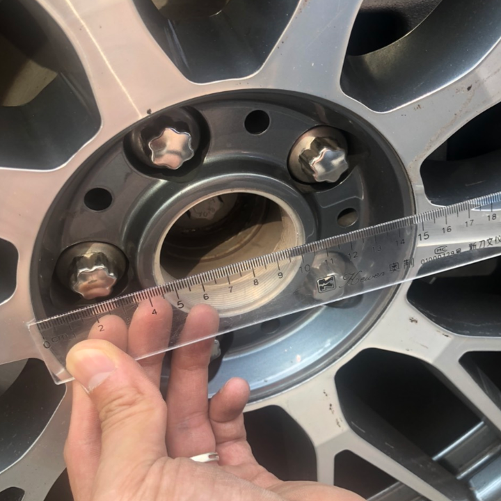 Logo chụp mâm, ốp lazang bánh xe ô tô Maybach AMG BC-1030C