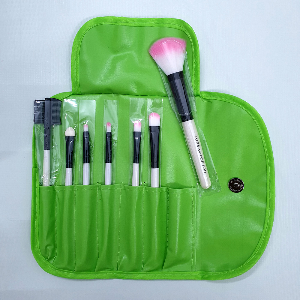 Bộ cọ trang điểm 7 món Wooden Makeup Kit (Xanh lá)