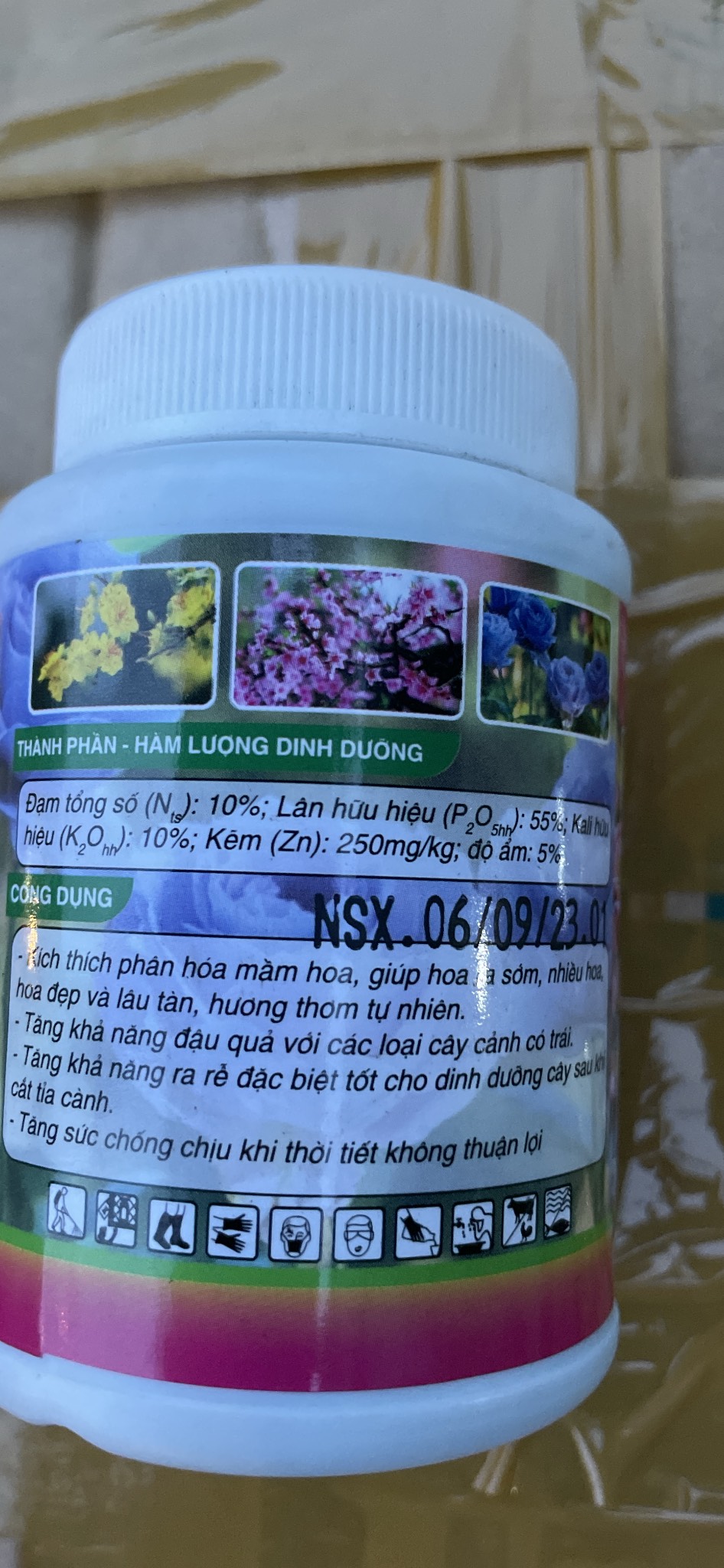 Phân bón kích hoa cho Hoa lan hoa kiểng 10-55-10 TE LM lọ 100gr