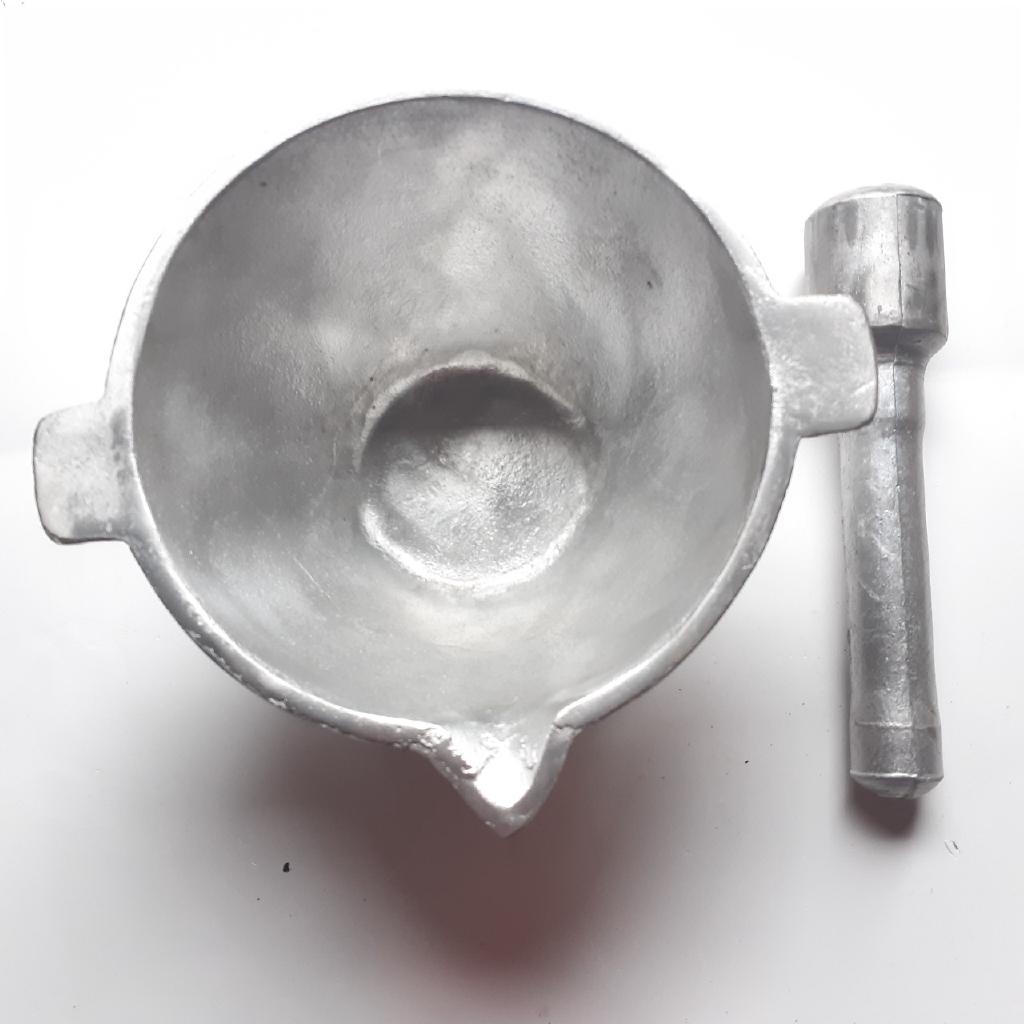 Chày gang dụng cụ nhà bếp bền đẹp chắc chắn