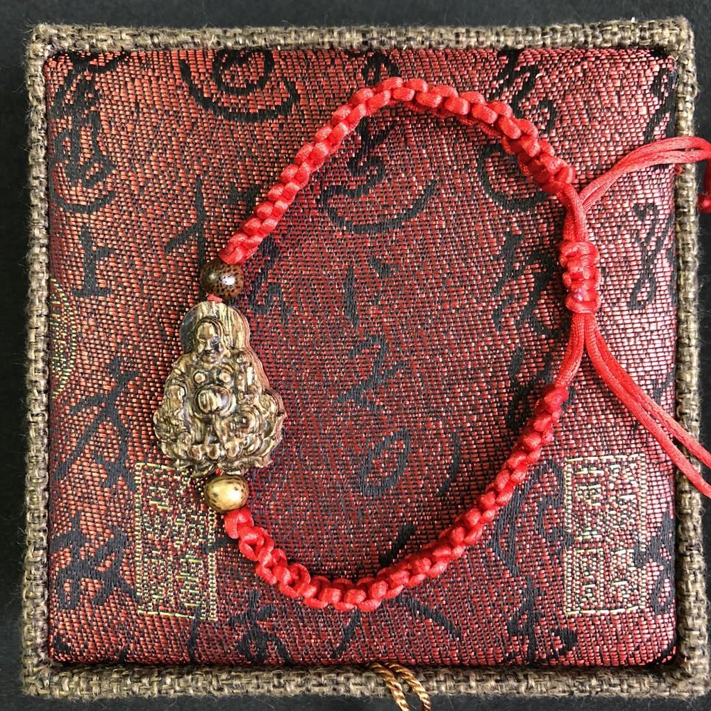 VÒNG TAY CHỈ ĐỎ MIX CHARM TRẦM HƯƠNG - TÙY CHỌN CHARM - LINH MỘC HƯƠNG