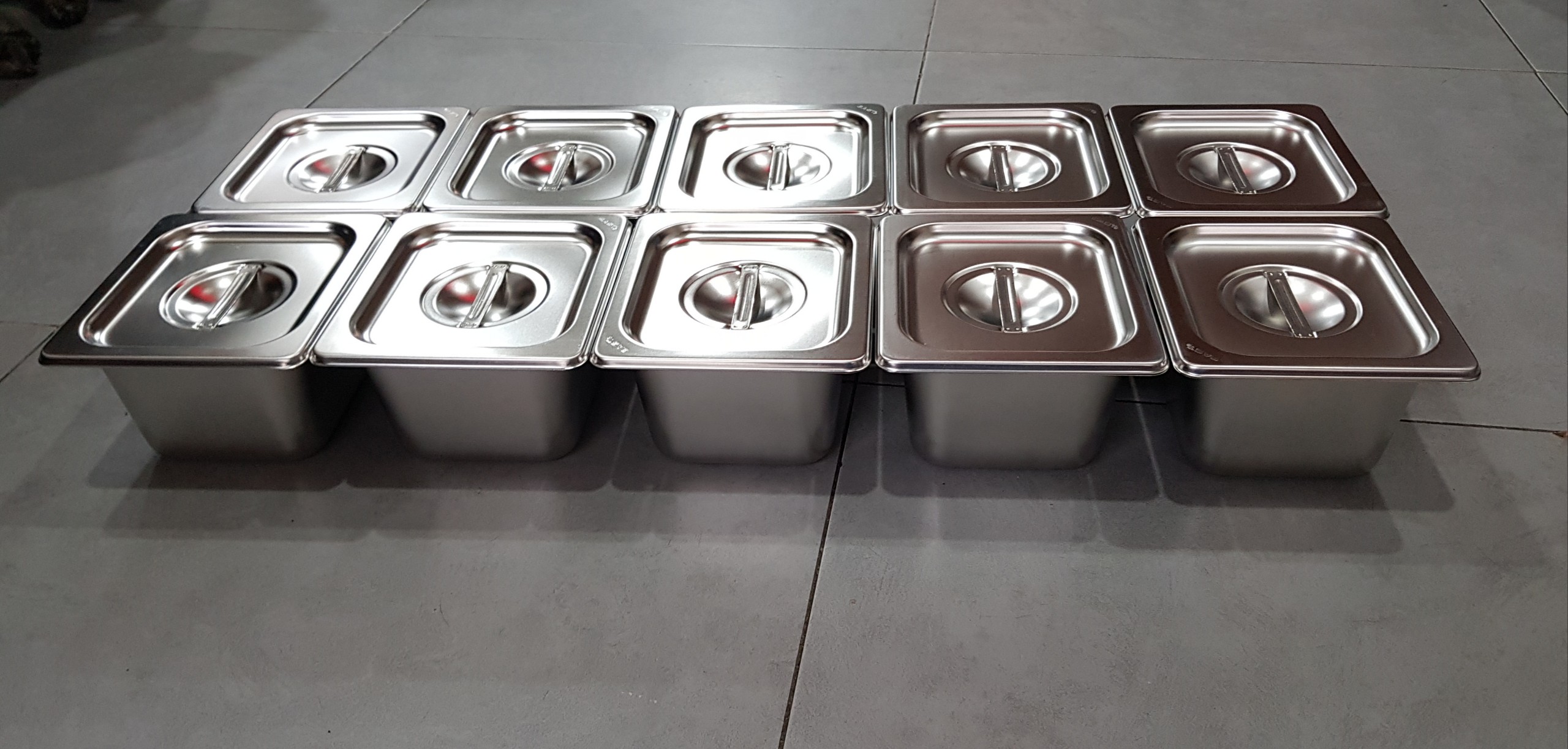 Combo khay đựng thạch,thực phẩm có nắp 17x18 cao 10cm.
