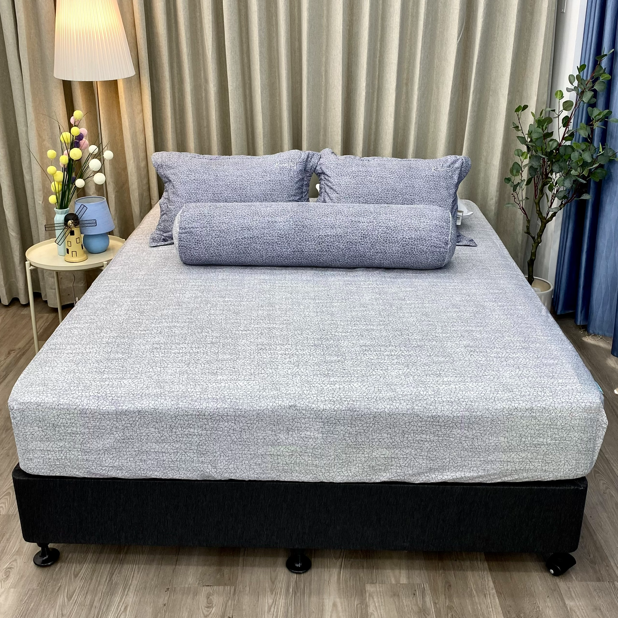 Bộ ga giường KBedding by Everon KMTP 115 Microtencel Xám (4 món)