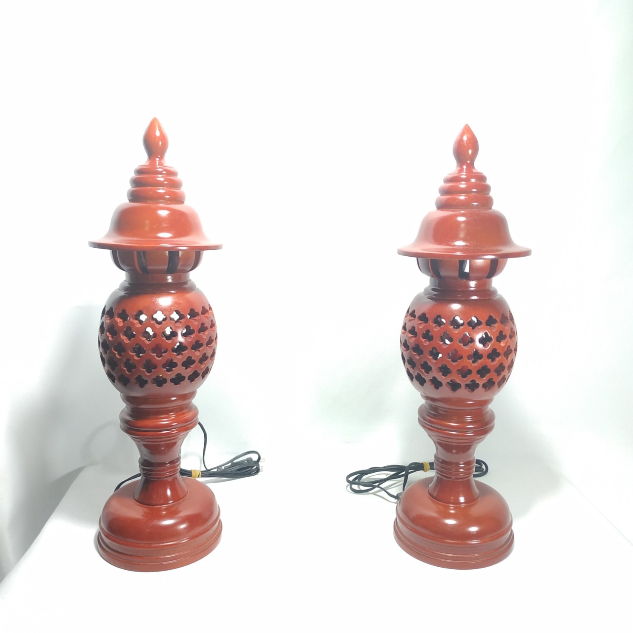 Bộ đôi đèn thờ gỗ hương cao cấp size 36cm loại đẹp - đã kèm bóng thờ