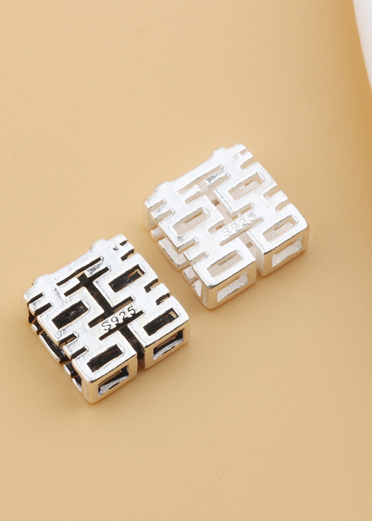 Combo 2 cái charm bạc song hỷ xỏ ngang - Ngọc Quý Gemstones