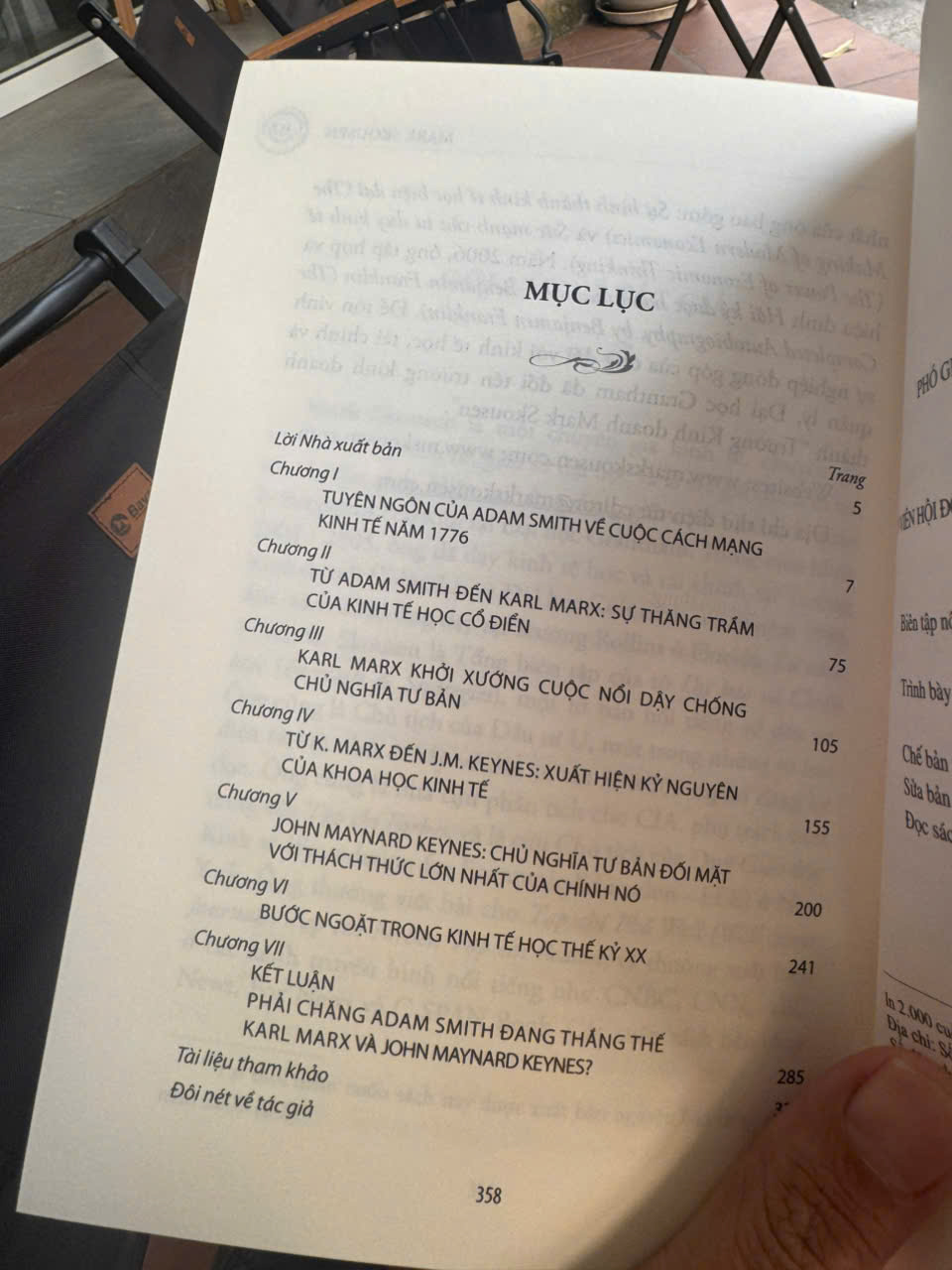 BA NGƯỜI KHỔNG LỒ TRONG KINH TẾ HỌC: ADAM SMITH – KARL MARX – JONH MAYNARD KEYNES- Mark Skousen – Omega Plus – NXB CTQG Sự Thật