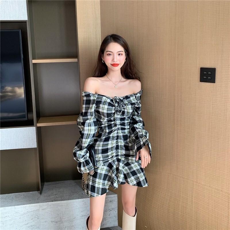 Đầm trễ vai caro đuôi cá dây rút ngực summer 2020