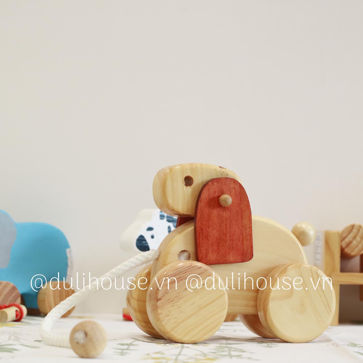 Đồ Chơi Thông Minh Con Thỏ Kéo Dây 4 Bánh Xe - Phát Triển Khả Năng Tư Duy Vận Động Cho Bé