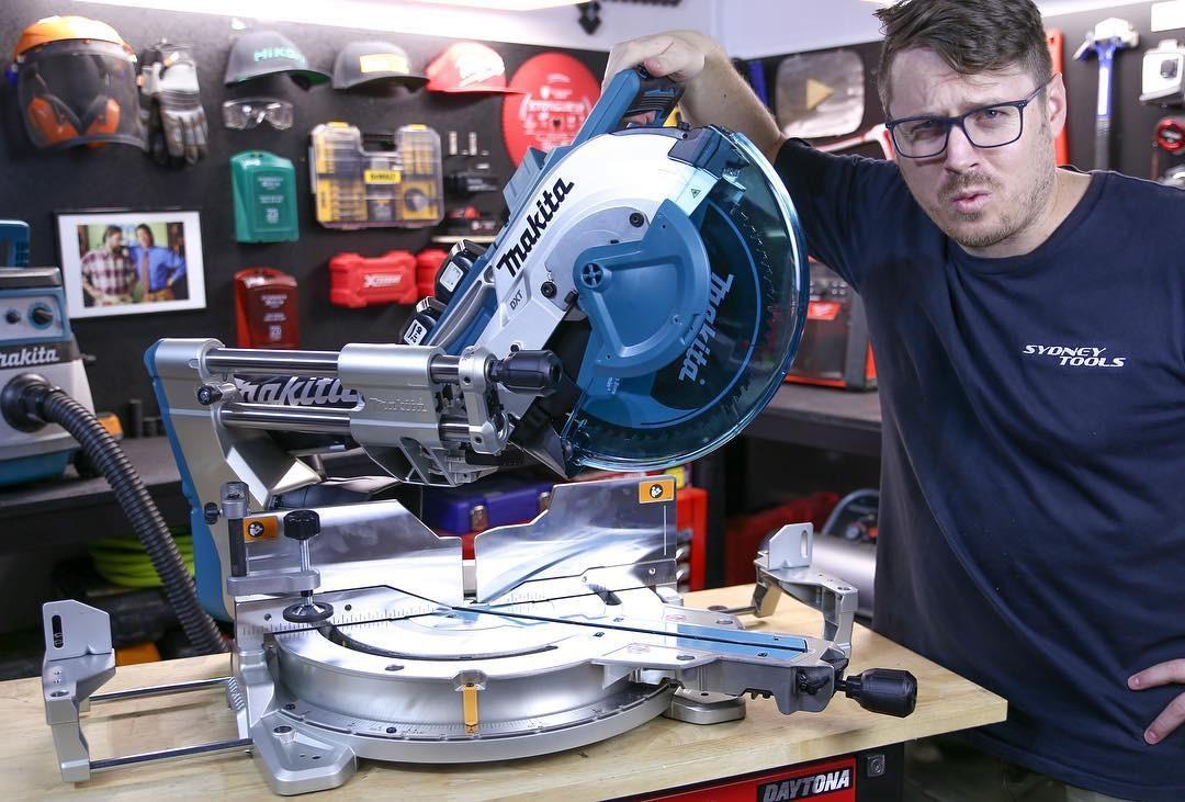 MÁY CƯA ĐA GÓC TRƯỢT DÙNG PIN 305 MM MAKITA DLS211Z - HÀNG CHÍNH HÃNG
