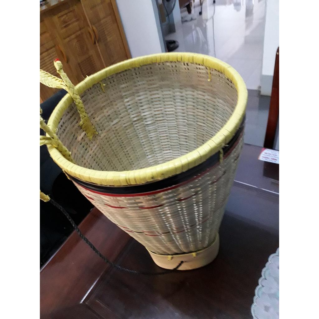 CHIẾC GÙI CỦA NGƯỜI ĐỒNG BÀO TÂY NGUYÊN