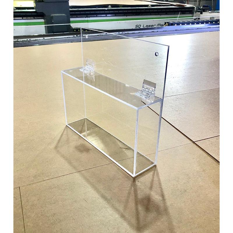 Hộp mica treo tường kích thước 22x5x12cm ( Dài x Rộng x Cao ), thiết kế theo yêu cầu