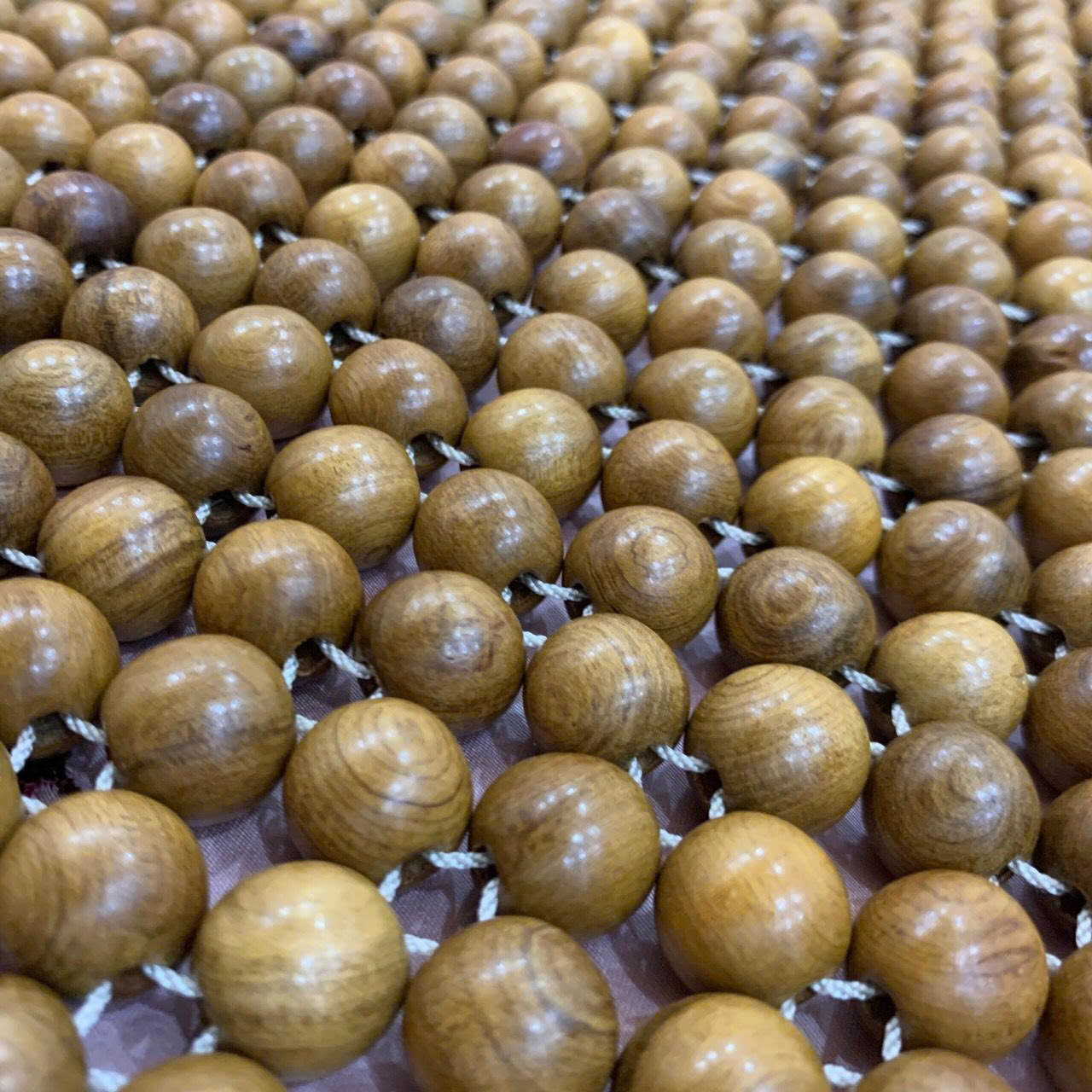 Chiếu Hạt Gỗ Bách Xanh Cao Cấp - Kích Thước 2,2mx2m hạt 1.8cm Chất Liệu Tự Nhiên Mát Xa Cơ Thế Tốt Cho Sức Khoẻ