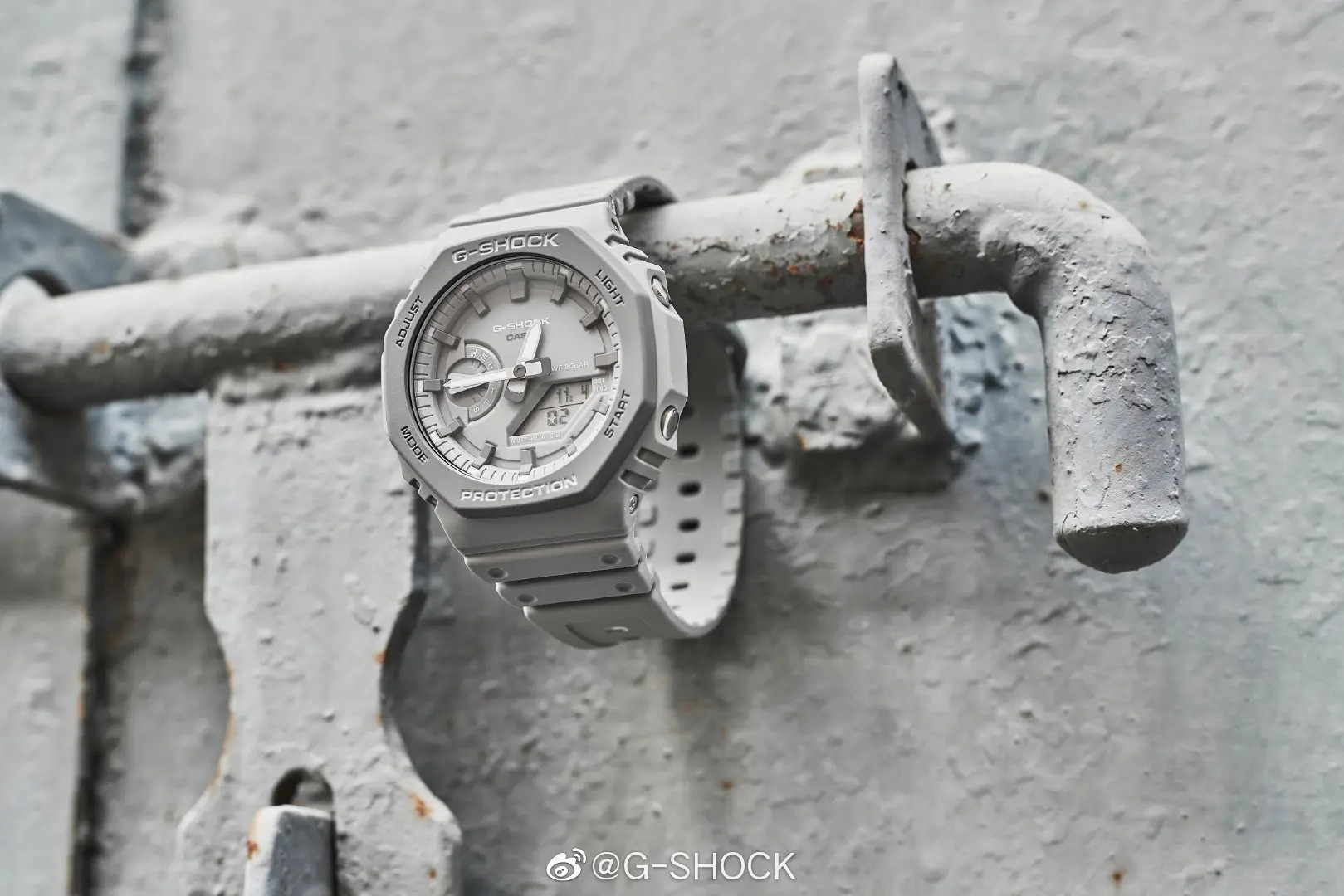 Đồng hồ nam dây nhựa Casio G-Shock chính hãng GA-2110ET-8ADR (45mm)