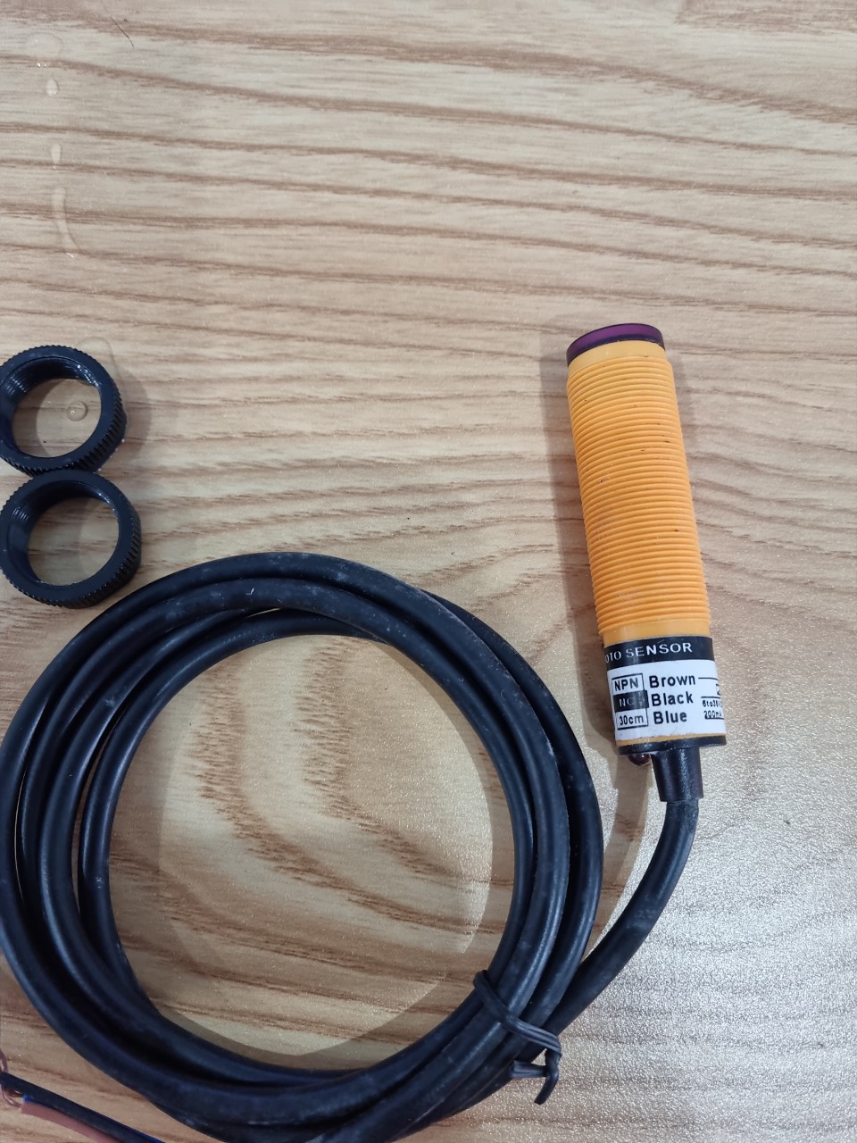 Cảm biến quang E3F-DS30C2 NPN NC 6-36VDC