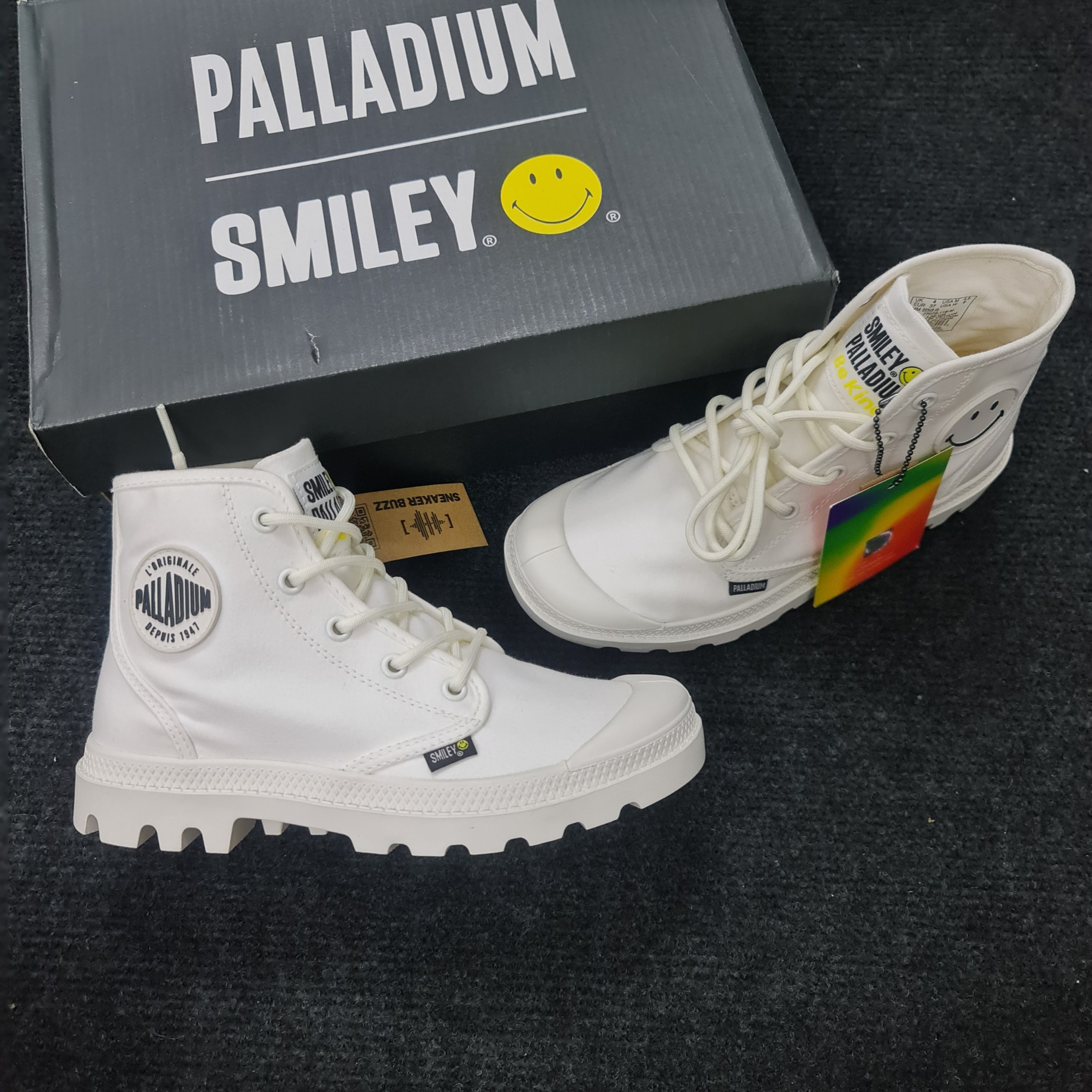 Giày Palladium Smiley trắng nữ hàng Store