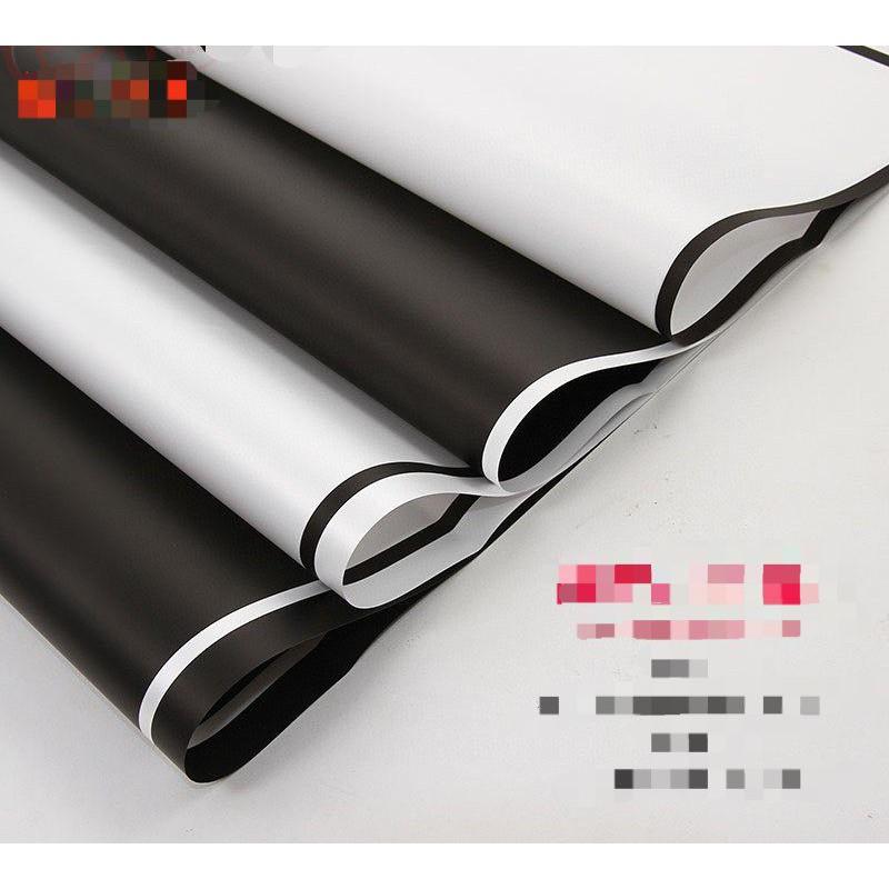 1 xấp 20 tờ giấy đen,trắng