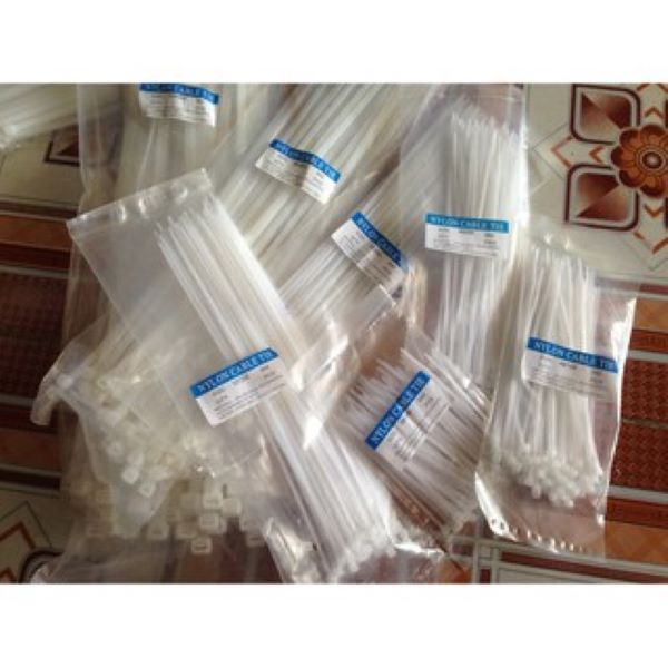 1 BỊCH DÂY RÚT NHỰA 2 TẤC TRẮNG, ĐEN